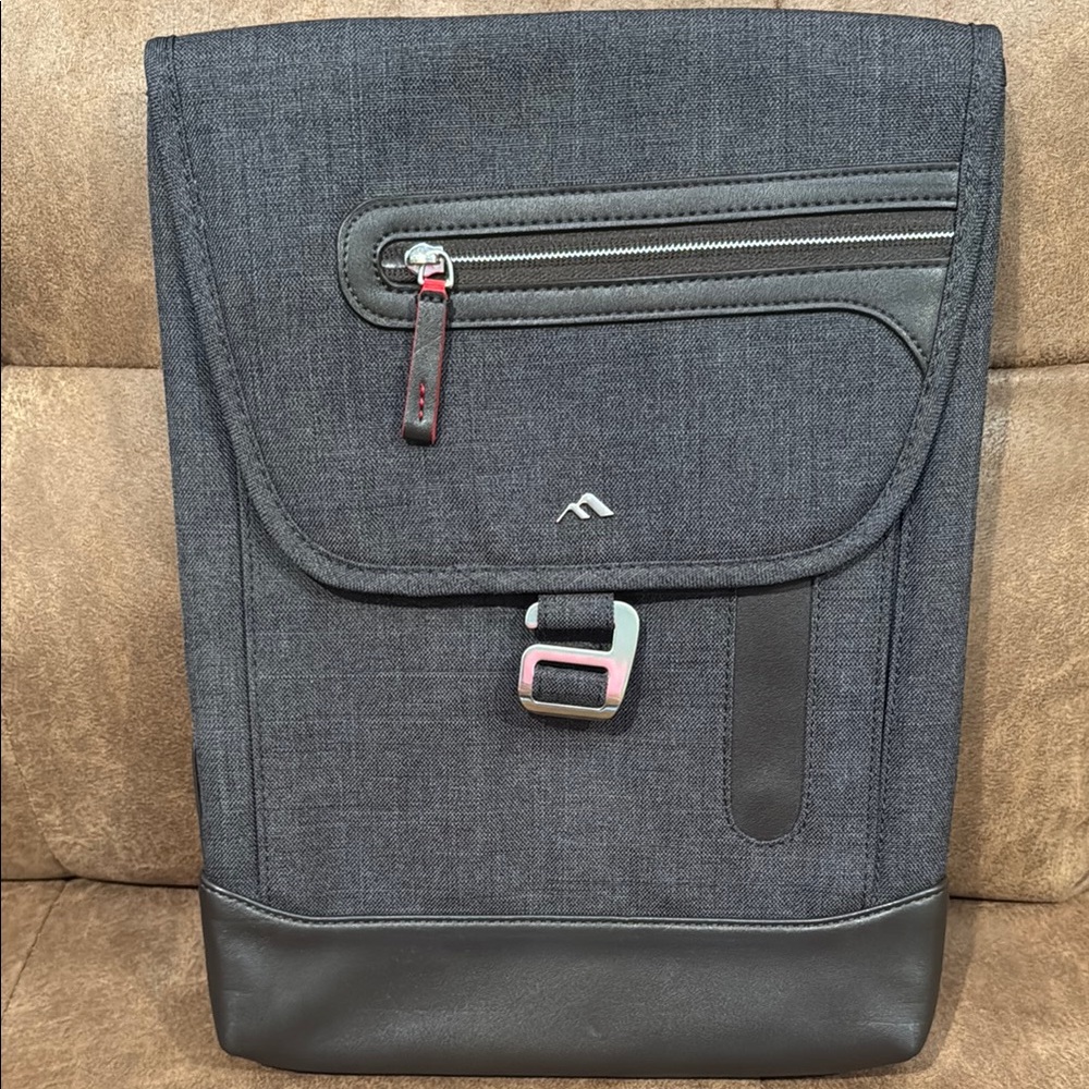 Brenthaven Stylish Gray 13” Tablet/Laptop Bag